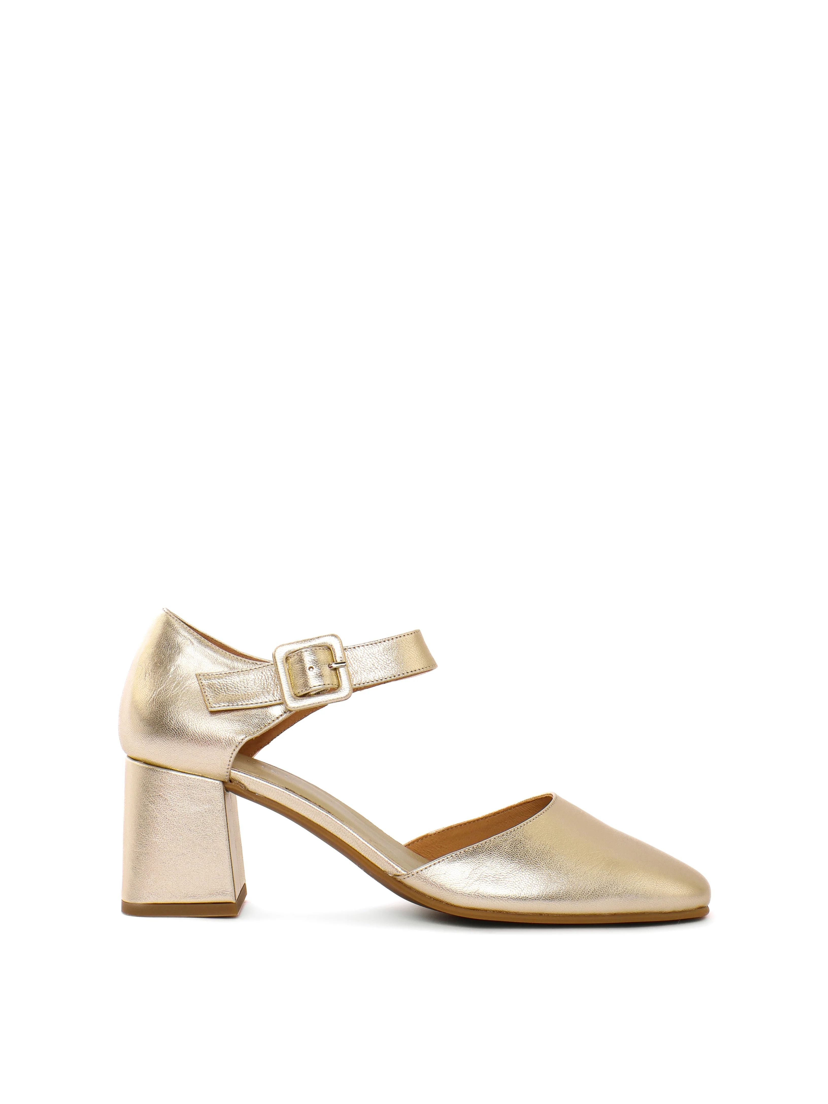 Best women's shoes for large feet